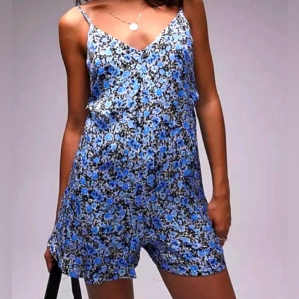 TopShop floral romper NWOT Size US 6